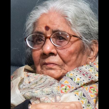 Mannu Bhandari Biography