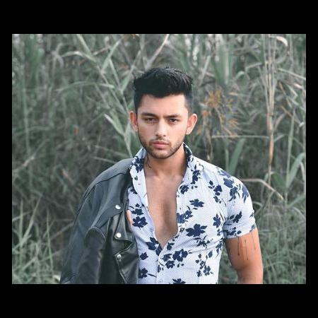 Dhruv Malik Biography