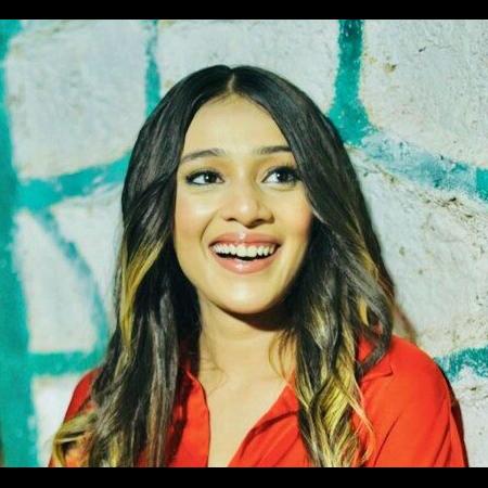 RJ Mahvash Biography