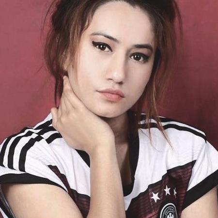 Aaslesha Thakuri Biography