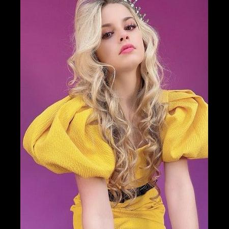 Kiera Grace Biography