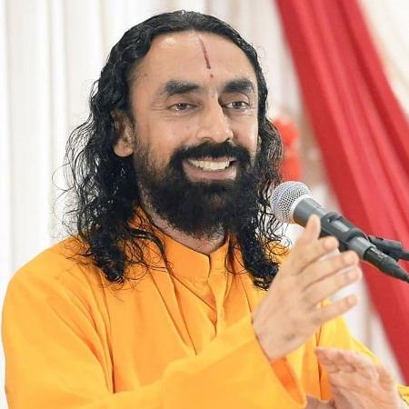 Swami Mukundananda Biography