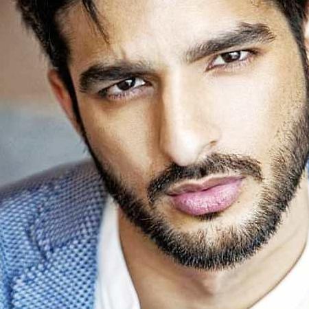 Rohman Shawl Biography