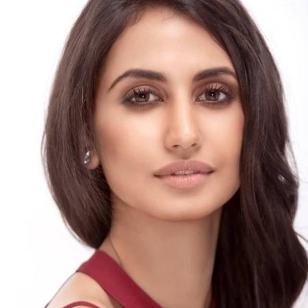 Anjali Schmuck Biography