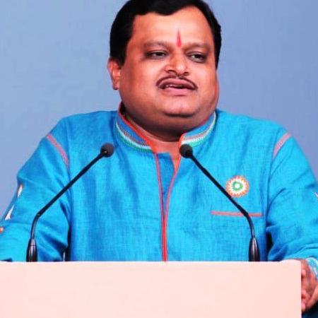 Suresh Chavhanke Biography