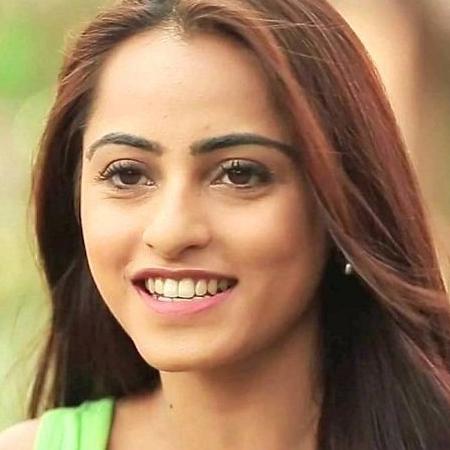 Niyati Fatnani Biography