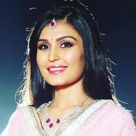 Simran Kaur Hundal Biography