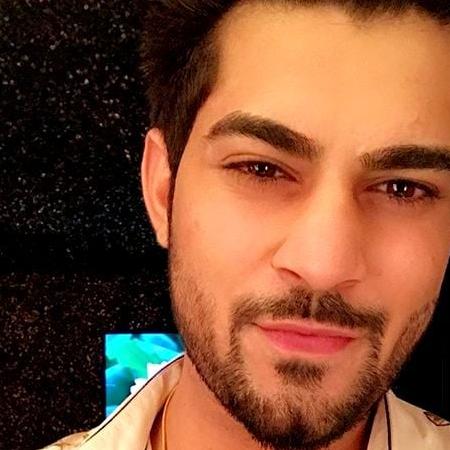 Tehraan Bakshi Biography