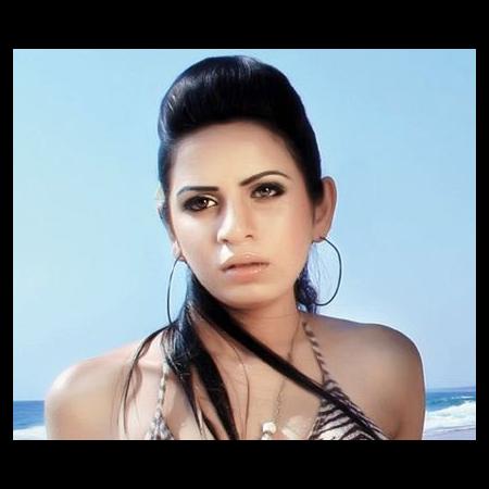 Isha Anaand Sharma Biography