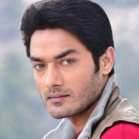 Avinesh Rekhi Biography