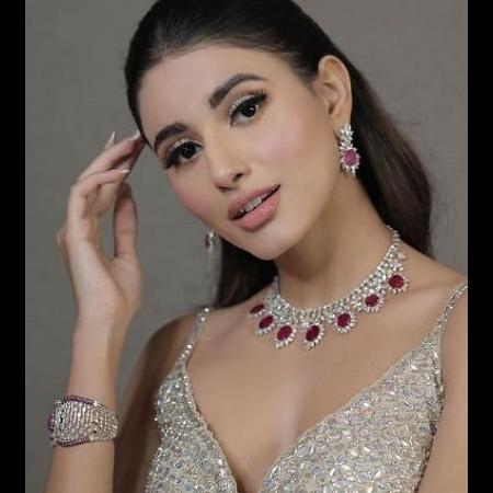 Chandni Bainz Biography