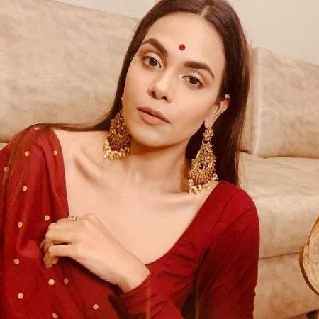 Komal Vohra Biography