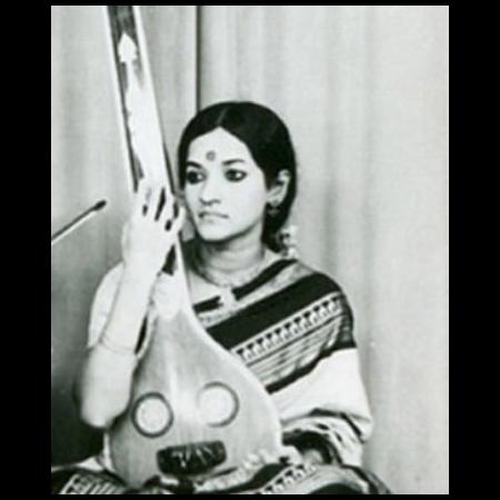 Viji Subramaniam Biography