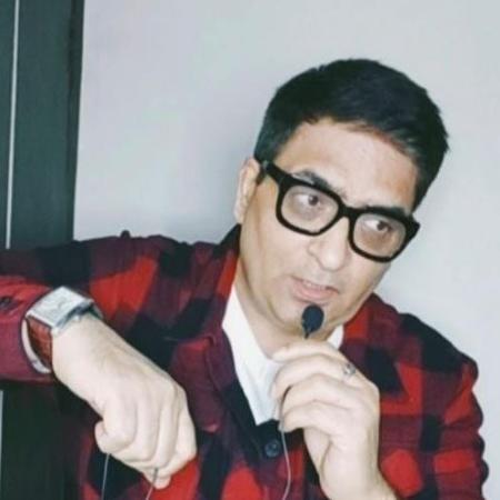 Dr. Navneet Kalra Biography