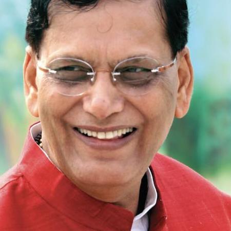 Dr Bindeshwar Pathak Biography