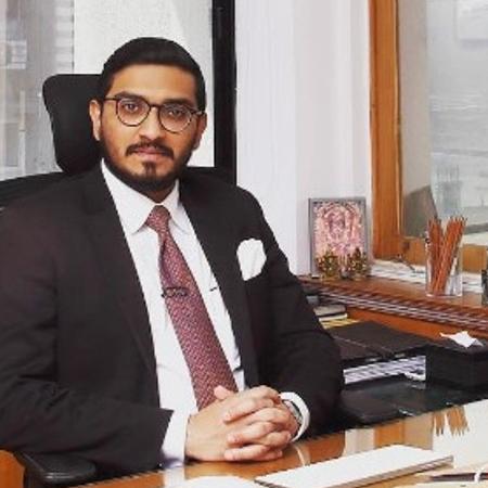 Nihar Thackeray Biography
