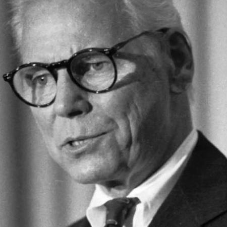 Warren Anderson Biography