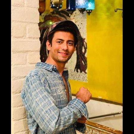 Aashay Mishra Biography
