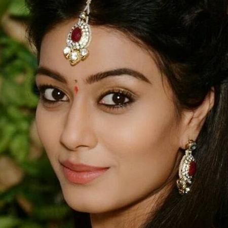 Charu Mehra Biography