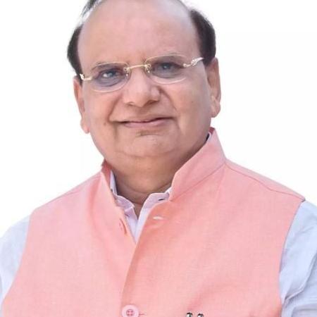 Vinai Kumar Saxena Biography