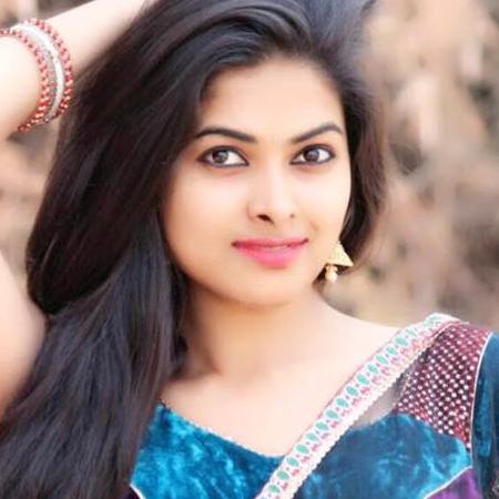 Divi Vadthya Biography