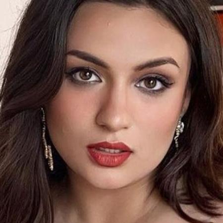Jane Dipika Garrett Biography