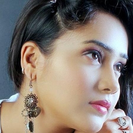 Aasiya Kazi Biography