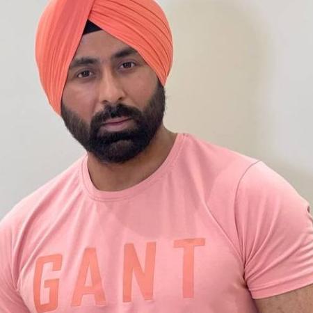 Navdeep Khanuja Biography