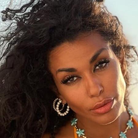 Christina Papadellis Biography