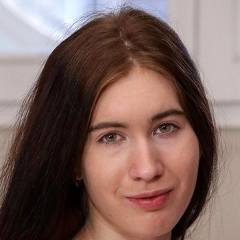Charlotte Shay Biography