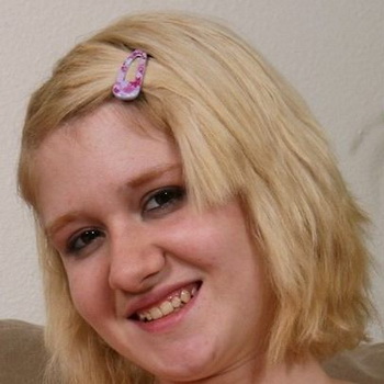 Heidi Robins Biography