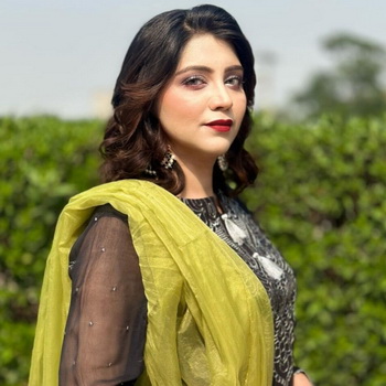 Irza Khan Biography