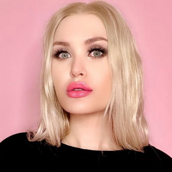 Violet Doll Biography