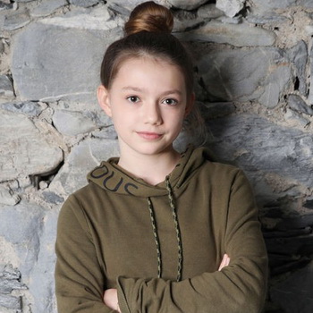 Anuk Steffen Biography