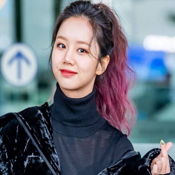 Lee Hyeri Biography
