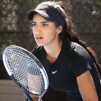 Yara Alhogbani Biography