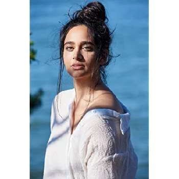 Aadila Dosani - Age, Bio, Birthdate, Family, Networth & More