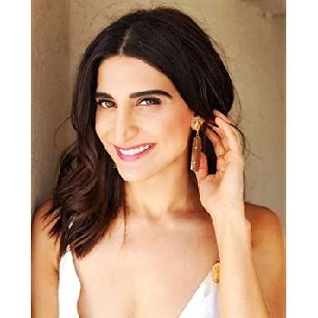 Aahana Kumra Biography