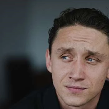 Aaron Friesz - Age, Bio, Birthdate, Family, Networth & More