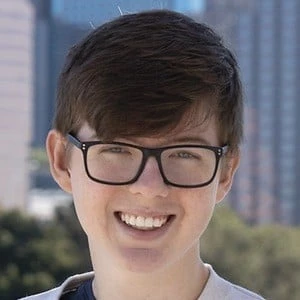 Sam Aarons - Family, Bio, Birthday, Family, Income & More