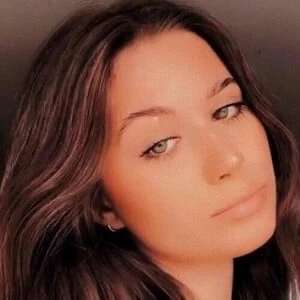 acidbarbie666 Biography