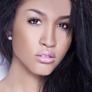 Rosa Acosta Biography