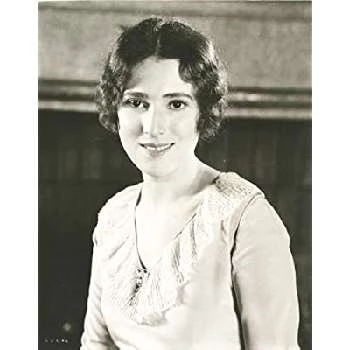 Adele Ronson - Age, Wiki, Birthdate, Bio, Networth, Family & More