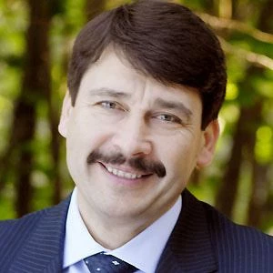 Janos Ader - Adderess, Bio, Birthdate, Family, Wiki & More