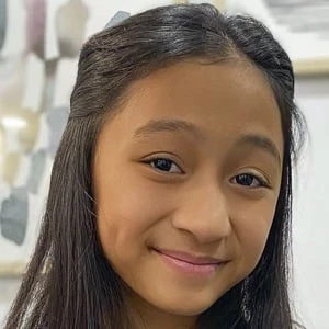Chloe Adona Biography