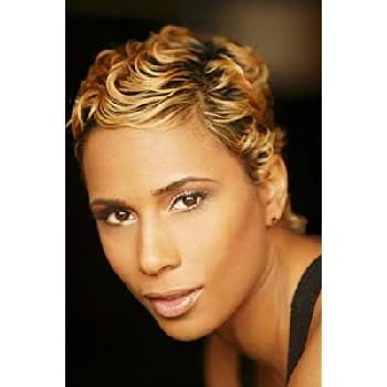 Adriane Kelly - Age, Bio, Birthdate, Family, Networth & More