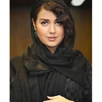 Afsaneh Pakroo - Family, Bio, Wiki, Dat of Birth, Networth & More