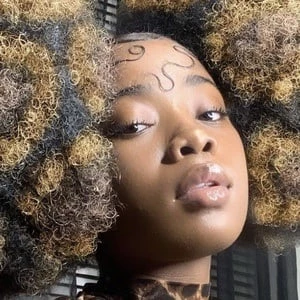 Rom’nya Akia - Family, Bio, Birthdate,Age, Networth , Wiki& More