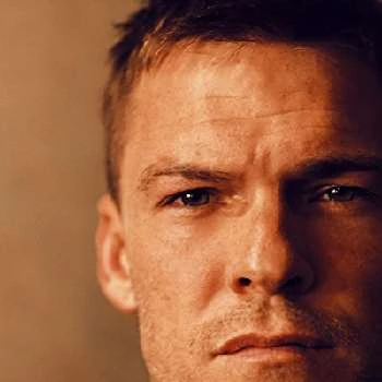 Alan Ritchson Biography