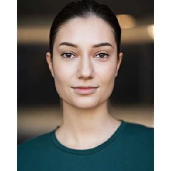 Alba Amira Biography